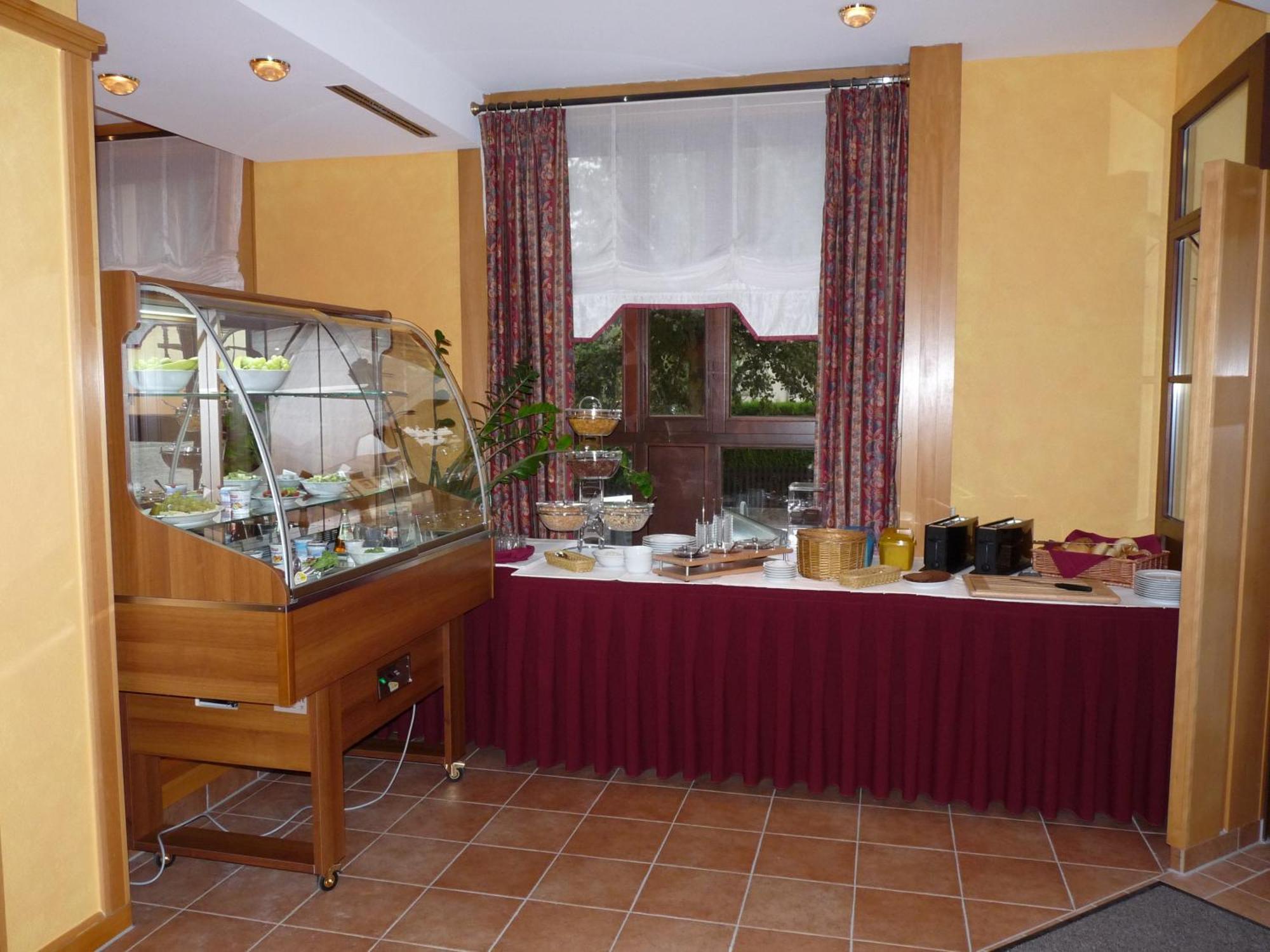 Hotel Garni "Zum Eichwerder" Templin Exterior foto